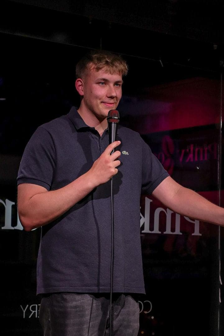 Mika Pues